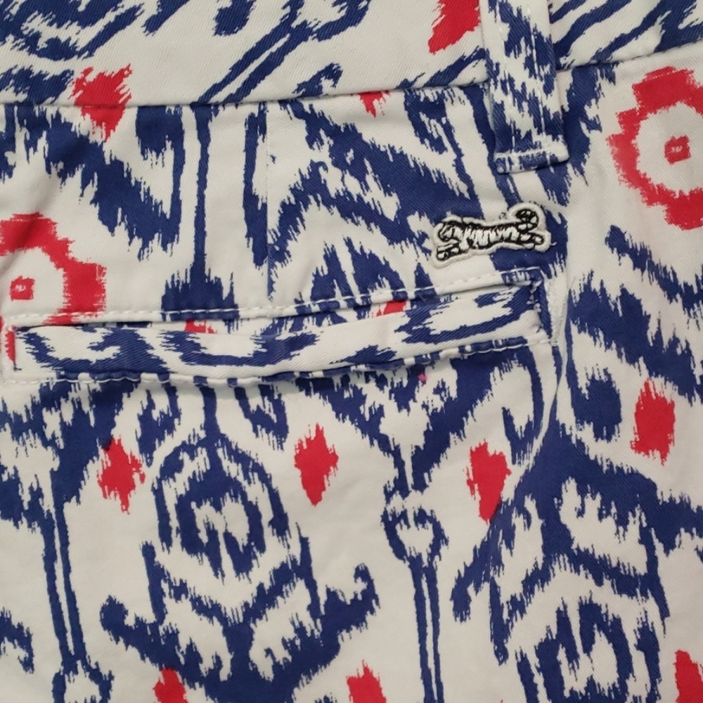 Super cute geometric shorts. - Picture 4 of 6